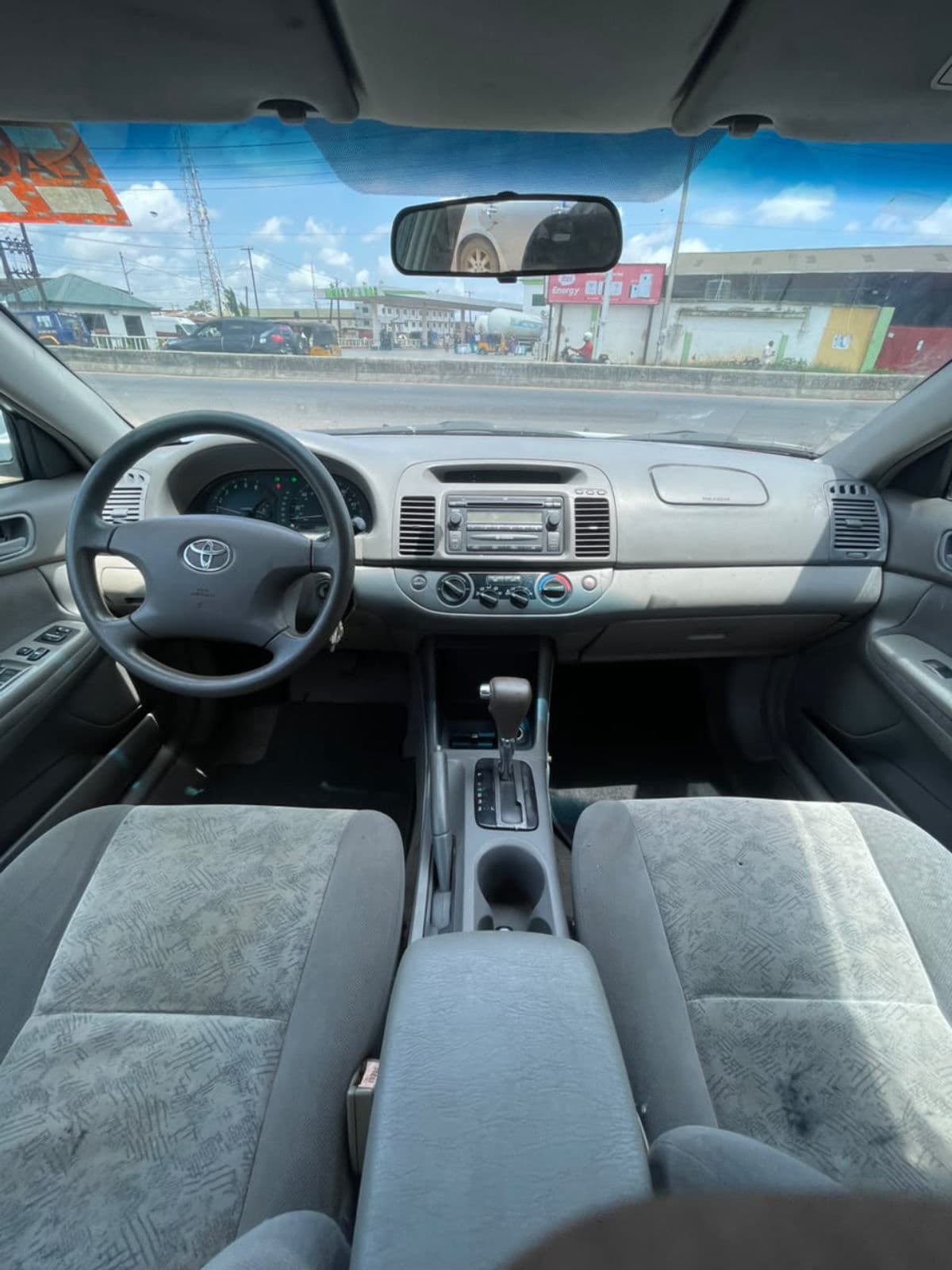 2004 Toyota Camry Sedan — photo 6 of 9