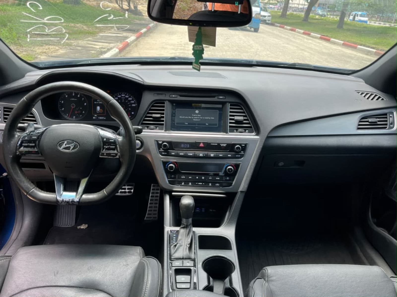 2016 Hyundai Sonata Sedan — photo 2 of 11