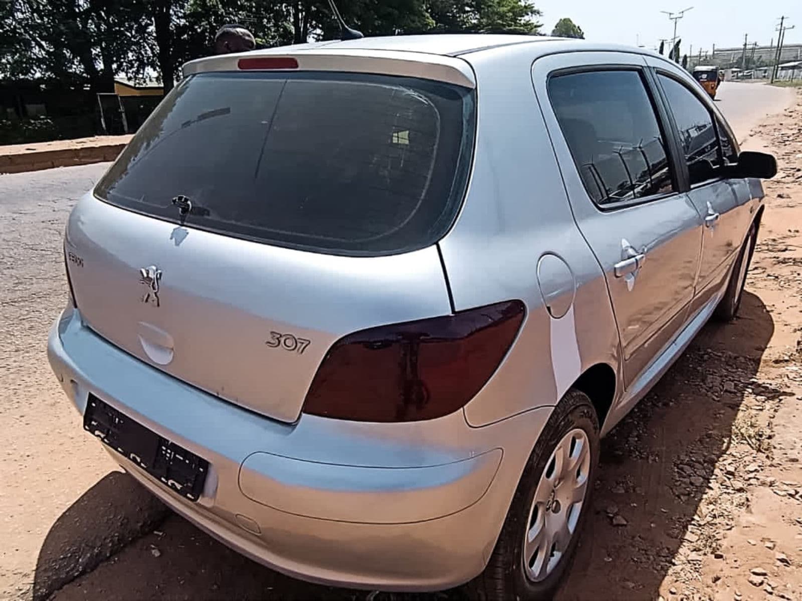 2005 Peugeot 307 Hatchback — photo 4 of 6