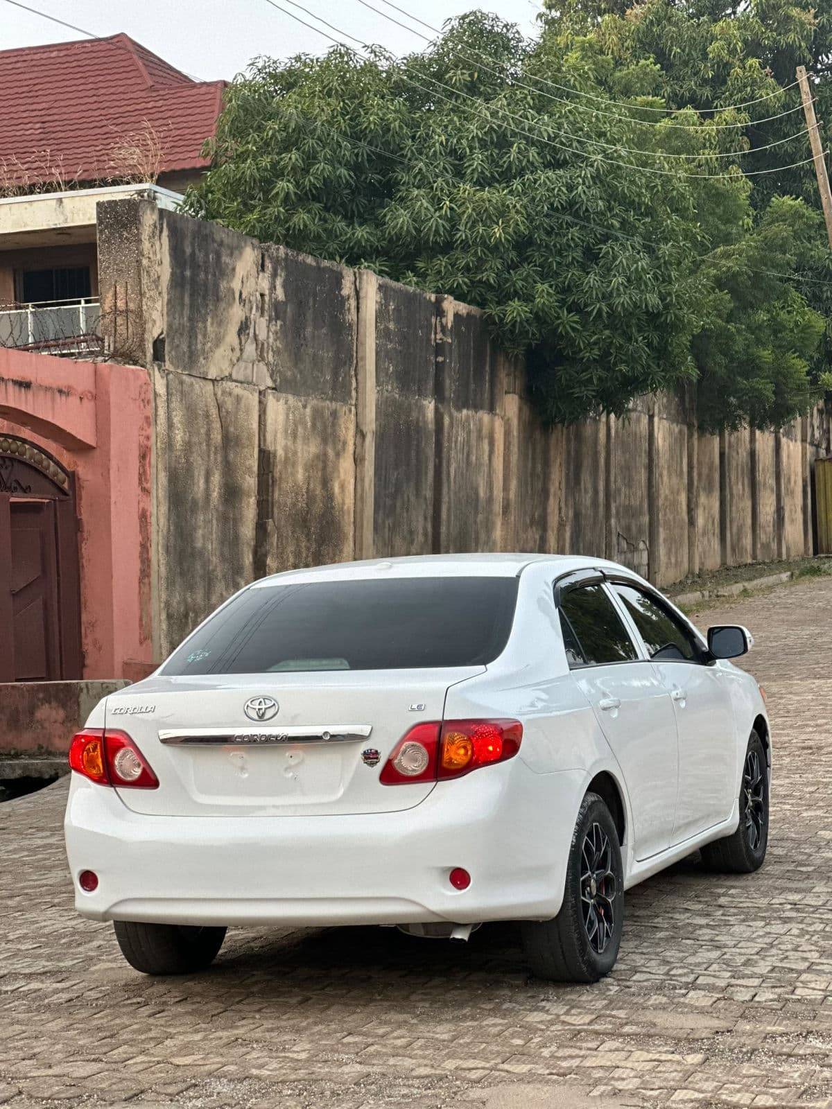2010 Toyota Corolla Sedan — photo 8 of 8