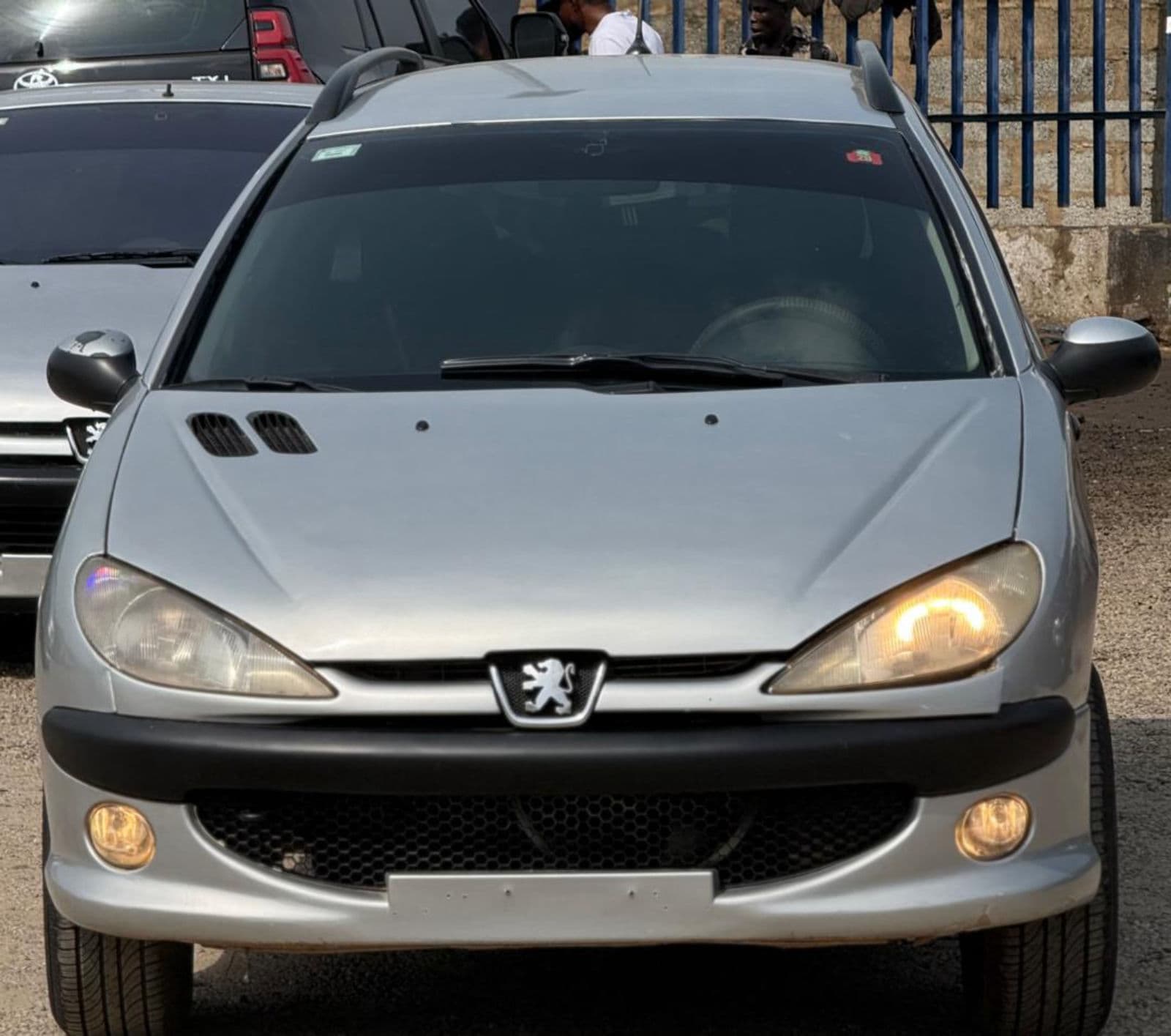 2004 Peugeot 206 Hatchback — photo 2 of 9