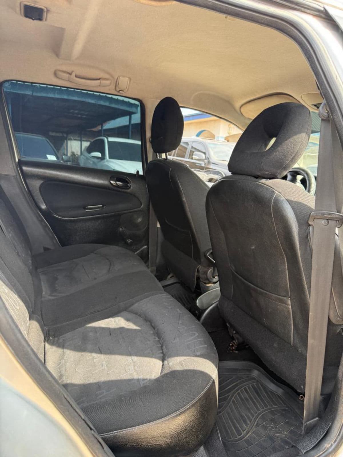 2004 Peugeot 206 Hatchback — photo 6 of 9