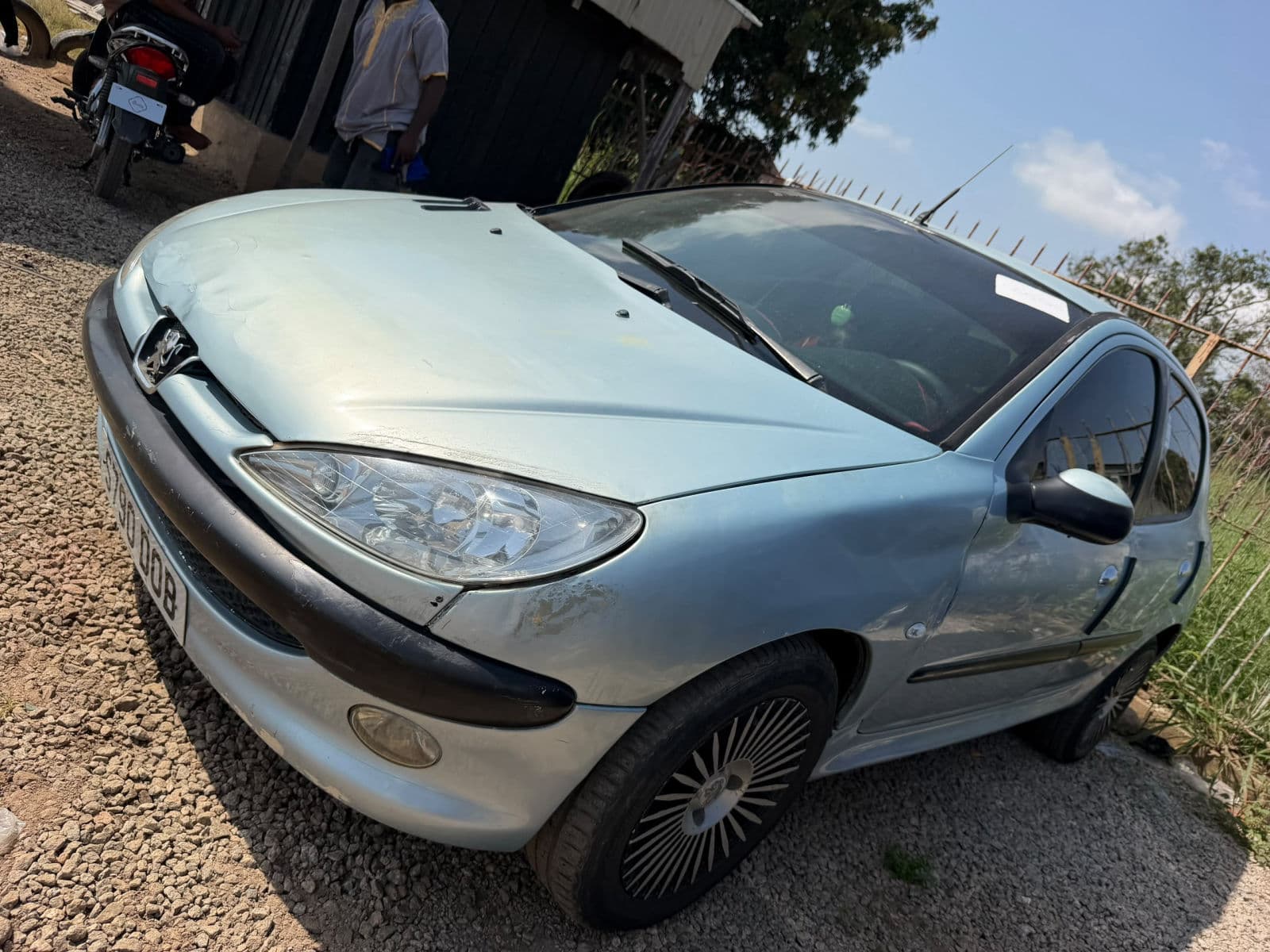 2004 Peugeot 206 Hatchback — photo 2 of 10