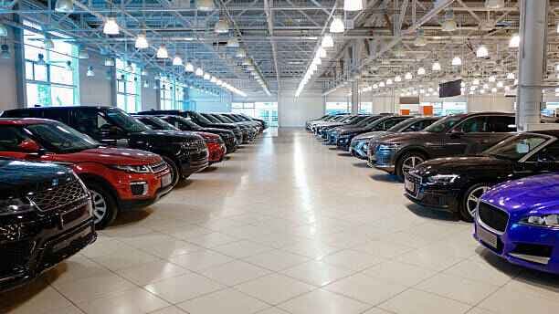 How Modern Technology Is Changing the Way Dealers Sell Tokunbo Cars