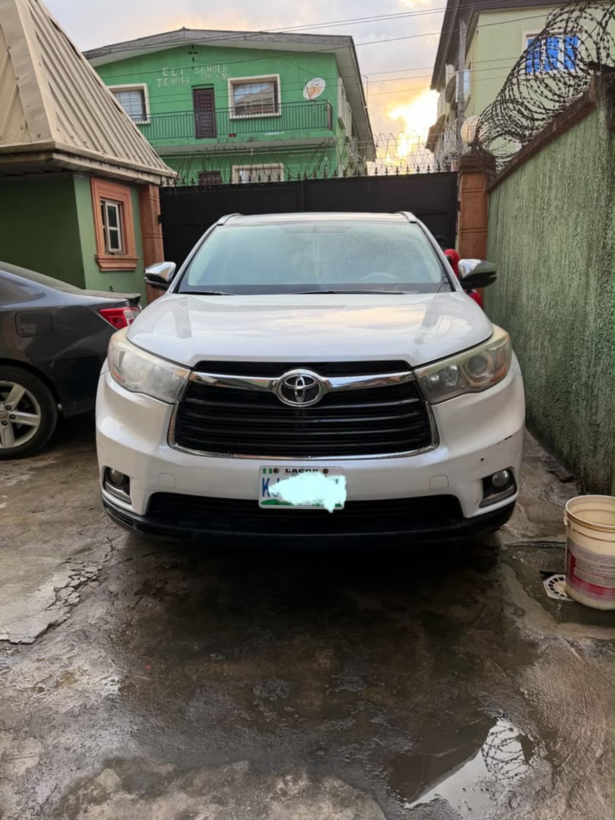 2016 Toyota Highlander SUV — Nigerian Used for sale in Surulere