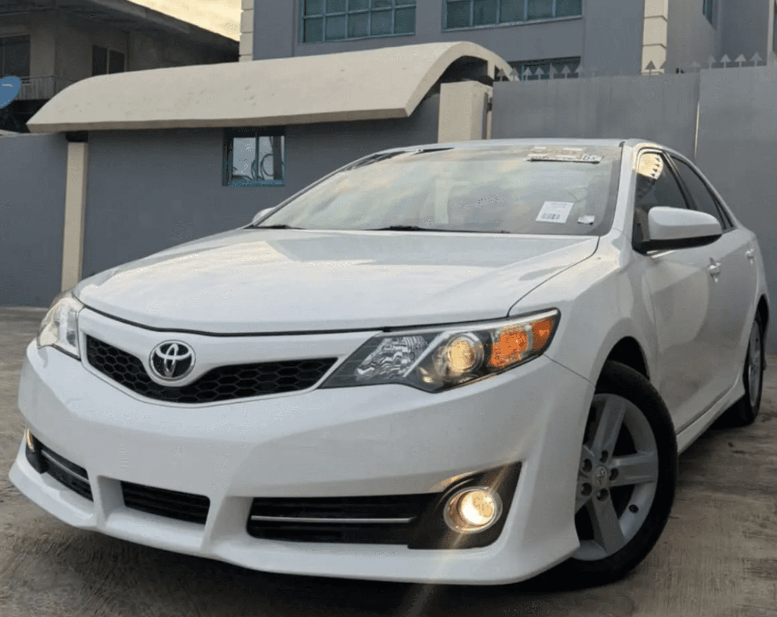 2013 Toyota Camry Sedan — Foreign Used for sale in Mushin